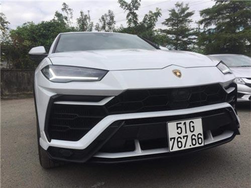 Soi Lamborghini Urus độ Mansory độc nhất của Minh Nhựa