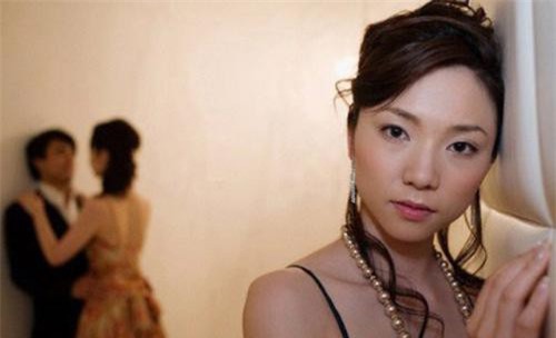 Cái tát như trời giáng của chồng khiến tôi cảm thấy mình may mắn