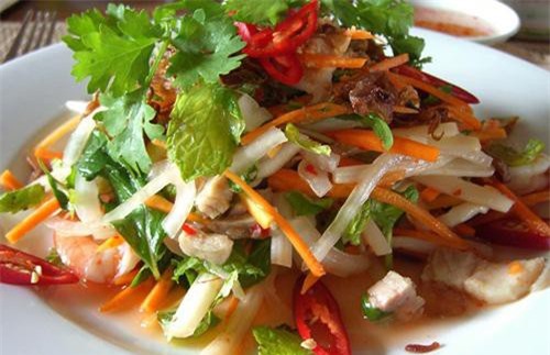 Cách làm 3 món tuyệt ngon từ ngó sen đang vào mùa