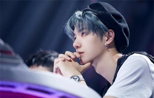 Ngất ngây trước vẻ đẹp mê hồn của Vương Nhất Bác, chàng diễn viên trẻ đang lên ở Cbiz