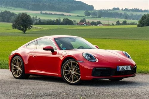 8. Porsche 911 (doanh số: 14.546 chiếc).