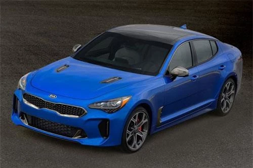 9. Kia Stinger (doanh số: 13.856 chiếc).