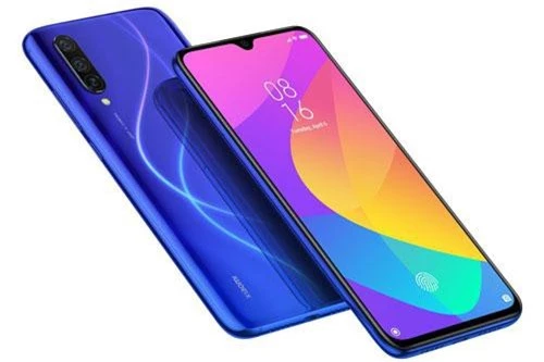 Xiaomi Mi 9 Lite sử dụng khung viền bằng kim loại, 2 bề mặt phủ kính cường lực Corning Gorilla Glass 5. Máy có kích thước 156,8x74,5x8,7 mm, trọng lượng 179 g. 