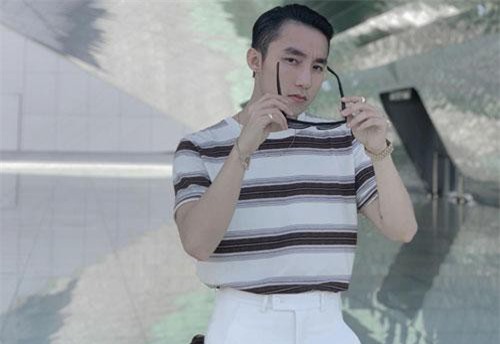 Sky tiết lộ thói quen viết status của Sơn Tùng M-TP, đẹp trai hát hay mà viết văn "nhạt như nước ốc"