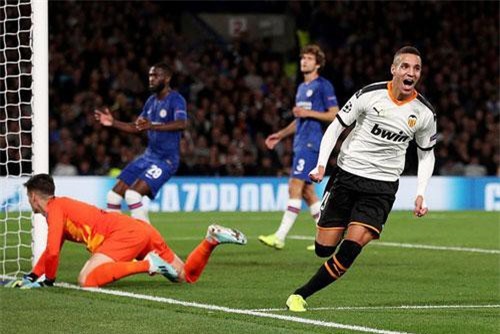 Chelsea 0-1 Valencia: Lampard lại khởi đầu tồi tệ