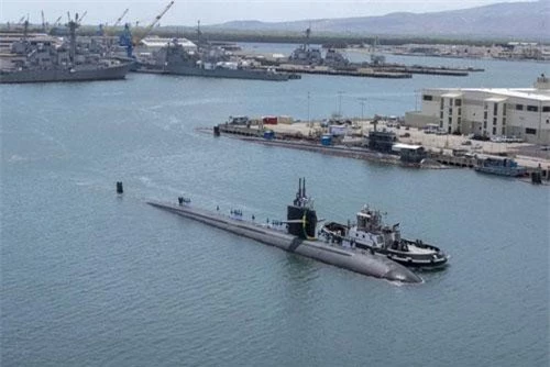 Tàu ngầm hạt nhân cao tuổi nhất trong biên chế Hải quân Mỹ hiện tại là chiếc USS Olympia. Đây là một trong số 62 tàu ngầm hạt nhân lớp Los Angeles từng được đóng cho Hải quân Mỹ. Nguồn ảnh: BI.