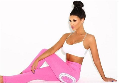 CLIP: Thể hình ‘vạn người mê’ của người mẫu gốc Á