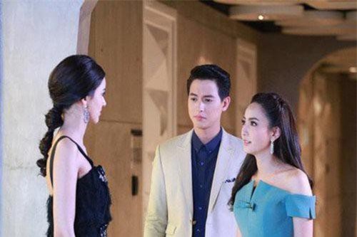 Chồng ngoại tình khi thấy vợ thản nhiên đến tàn nhẫn