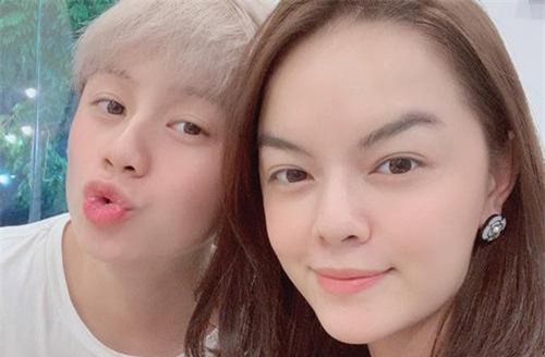 Bất ngờ hội ngộ chung 1 khung hình có ai ngờ Phạm Quỳnh Anh hơn "tomboiloichoi" Bảo Hân tới 16 tuổi