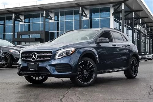 2. Mercedes-Benz GLA 250 2020 (giá khởi điểm: 34.250 USD).