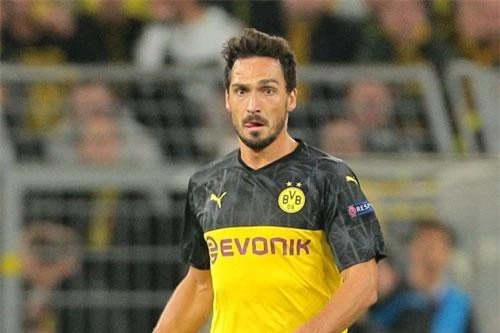 Trung vệ: Mats Hummels (Borussia Dortmund).