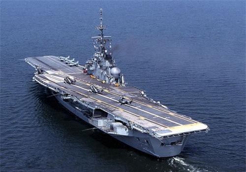 Khám phá sức mạnh tàu sân bay duy nhất đang hoạt động tại Nam Mỹ