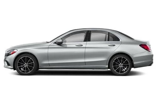 4. Mercedes-Benz C 300 Sedan 2020 (giá khởi điểm: 41.400 USD).