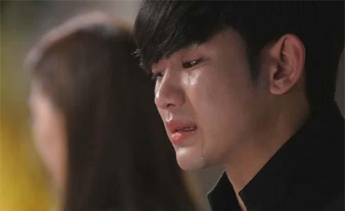 Yêu thắm thiết 9 tháng mới phát hiện sự thật động trời về bạn gái