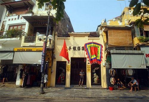 Bí mật giấu kín trong nhà cổ nổi tiếng nhất phố Hàng Đào