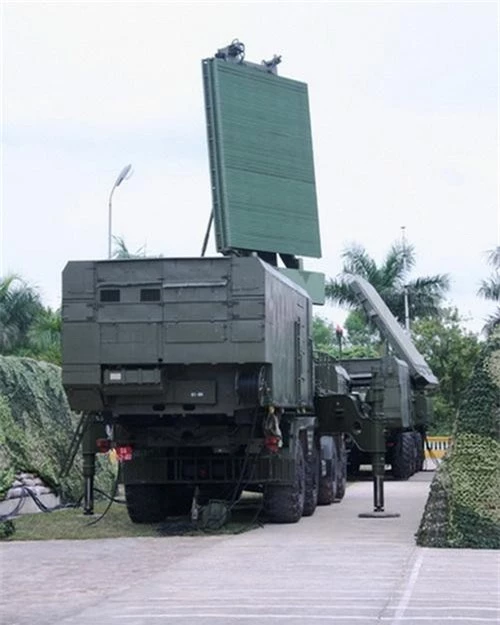 Đài radar cảnh giới nhìn vòng 96L6E của tổ hợp S-300PMU-1 Việt Nam. Ảnh: Quân đội nhân dân.