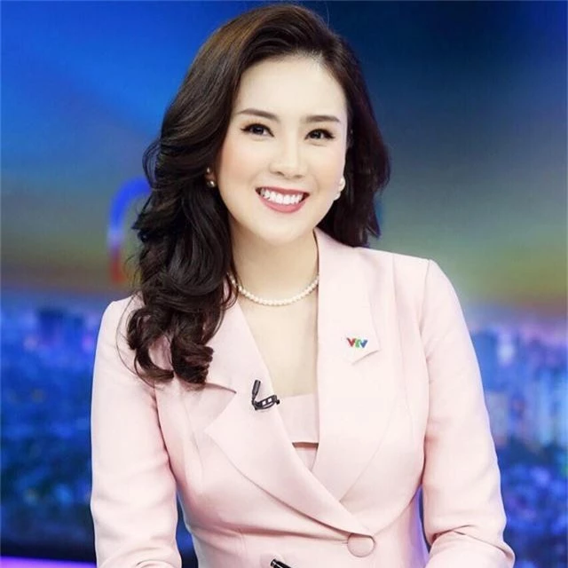 BTV Mai Ngọc VTV giống mỹ nhân phim Thái Chiếc lá cuốn bay - 12