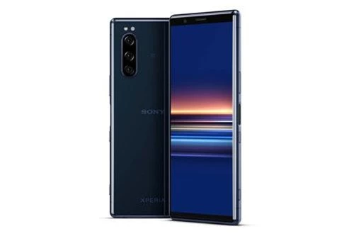 Xperia 5 hỗ trợ chống bụi, chống nước theo tiêu chuẩn IP68 giúp máy có thể ngâm nước ở độ sâu 1,5 m trong 30 phút.