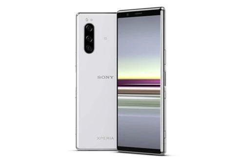 Sony Xperia 5 có 4 tùy chọn màu sắc gồm đen, xanh, xám và đỏ. Giá bán của máy tại Anh là 699 bảng (tương đương 20,18 triệu đồng), khách hàng có thể đặt trước từ 18/9. 