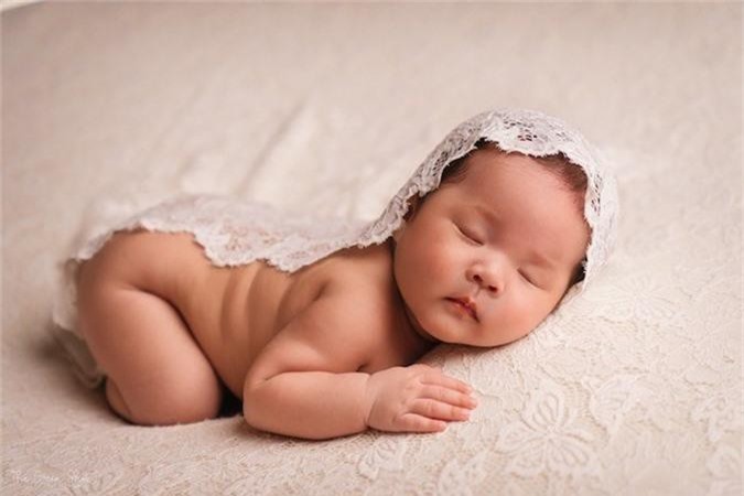 Nữ giáo viên 9X xinh xắn 3 năm sinh hai bé chia sẻ bí quyết nuôi con nhàn tênh