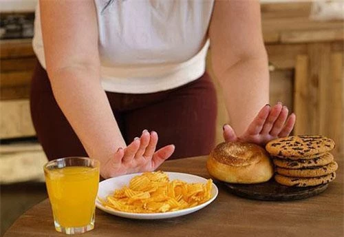 Căng thẳng có thể là nguyên nhân khiến nhiều người ăn ít vẫn mập - ảnh minh họa từ SHUTTERSTOCK. 