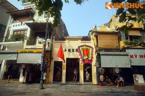 Là một trong những điểm đến nổi bật ở phố cổ Hà Nội, nhà cổ 38 Hàng Đào có một lịch sử đặc biệt mà không phải ai cũng biết.