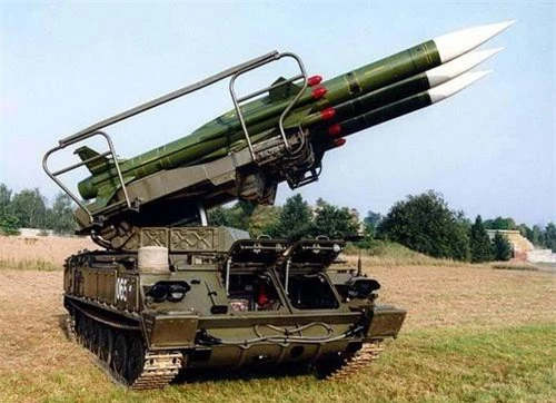 Xe mang phóng tự hành của tổ hợp tên lửa phòng không SA-6. Ảnh: Wikipedia.