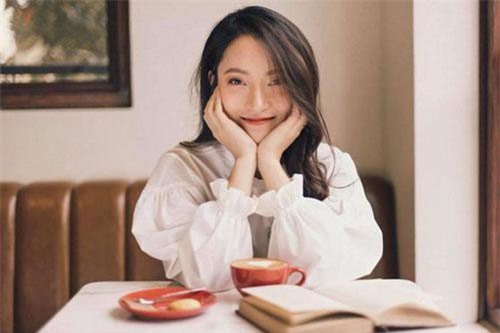 Loạt hot girl 98 hội tụ combo "giỏi và đẹp" khiến dân mạng xao xuyến