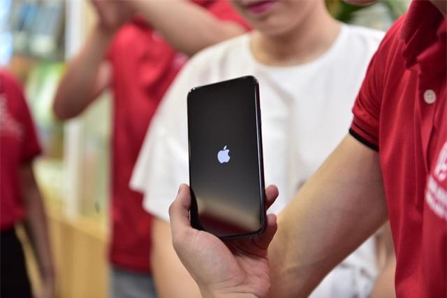 iPhone 11 "xách tay" đã cập bến Hà Nội, giá trên 40 triệu đồng