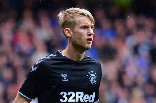 Trung vệ: Filip Helander (Rangers).