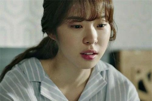 Khiếp sợ về nguyên nhân ngày ngày vợ đốt hàng sấp bùa rồi lấy tro uống