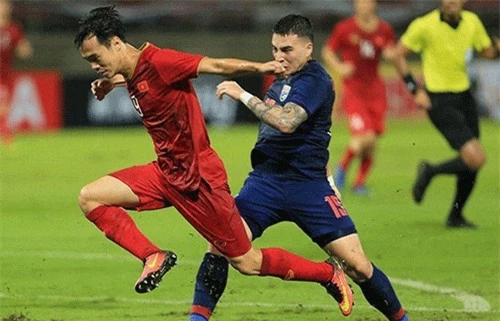 Sau trận hòa với ĐT Thái Lan ở vòng loại World Cup 2022, ĐT Việt Nam mất 1 điểm và tụt 2 bậc trên bảng xếp hạng FIFA tháng 9.