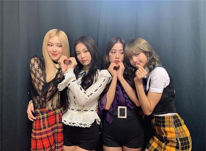 Mòn mỏi chờ đợi, cuối cùng chính Jennie cũng xác nhận BLACKPINK đang chuẩn bị album mới, sẽ come back vào cuối năm?