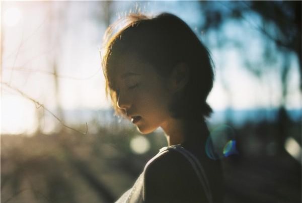 Đọc vị suy nghĩ của đàn ông và hành động: Chỉ một dấu hiệu nhỏ, phụ nữ thông minh sẽ tự biết bản thân cần làm gì