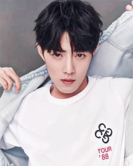 Những hình ảnh lung linh mới được tiết lộ của "soái ca" Tiêu Chiến 