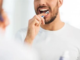 Cảnh báo 8 cách đánh răng sai lầm ai cũng từng mắc