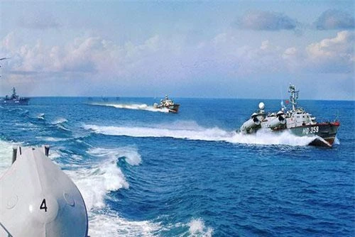 Hiện nay, ngoài các loại tàu tên lửa hiện đại như Gepard 3.9, 1241.8 hay 1241RE, Hải quân Nhân dân Việt Nam còn duy trì 8 tàu Osa II Đề án 205 do Liên Xô (cũ) viện trợ từ những năm 1980. Đây từng là các tàu chiến chủ lực của hải quân ta đến thời điểm Việt Nam nhập khẩu các tàu chiến 1241RE. Ảnh: Báo Hải quân