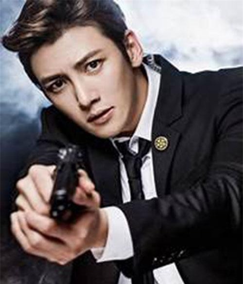 Ji Chang Wook tiếp tục 'đốn tim' cư dân mạng bằng hành động siêu cute