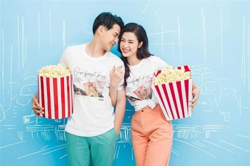 Đông Nhi nhí nhảnh diện đồ đôi bên Ông Cao Thắng trong loạt hình pre-wedding