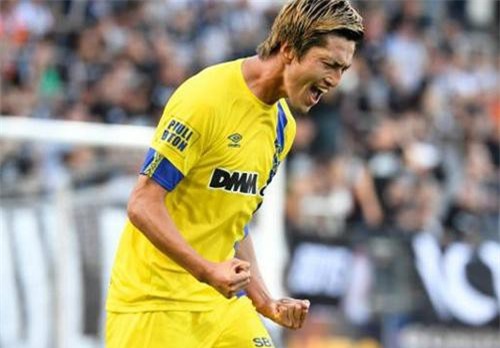 Sint Truidense thắng đậm trong ngày Công Phượng không ra sân