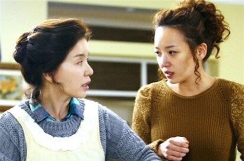 Đòi ly hôn vì mẹ mách bị con dâu đánh, lời con trẻ lại tiết lộ bí mật đau đớn