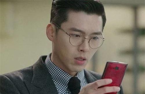 Đau đớn hối hận vì ngoảnh mặt làm ngơ, bỏ mặc vợ bị đánh ghen, dù cô ấy đã cầu cứu