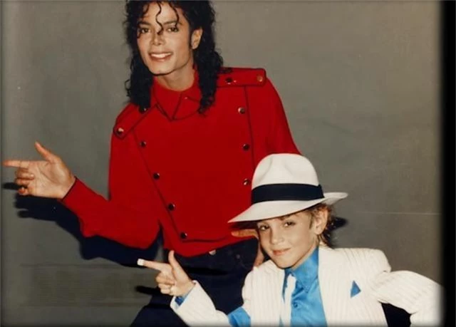 Emmy 2019: Phim tài liệu tố cáo Michael Jackson xâm hại trẻ em thắng giải, khán giả phẫn nộ - Ảnh 2.