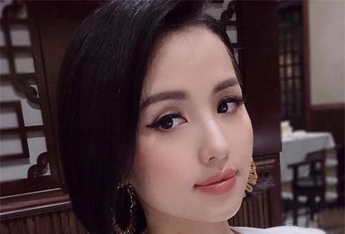 Tâm Tít "chơi lớn" cắt phăng mái tóc dài, không ngờ lại nhận về thành quả ngọt ngào, được khen trẻ như gái 18