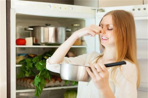 Mẹo khử mùi hôi trong tủ lạnh