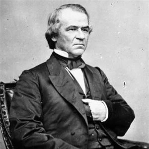 Tổng thống thứ 17 Andrew Johnson (1865-1869) là một trong 10 lãnh đạo cấp cao nhất của Mỹ được bình chọn là Tổng thống tệ nhất lịch sử. Ngay sau cuộc nội chiến, ông Johnson đã quyết định đứng về phía người da trắng tại các bang miền Nam và ngăn cản việc mở rộng quyền con người ở các bang thuộc khu vực này. Cụ thể, ông chỉ bãi bỏ chế độ nô lệ mà không hề chú ý đến quyền lợi của người da màu.