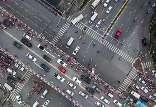 Kẹt xe, cá Koi chết lọt top ảnh đáng chú ý tuần qua