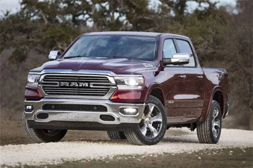 2. Ram pick-up (doanh số: 421.960 chiếc).