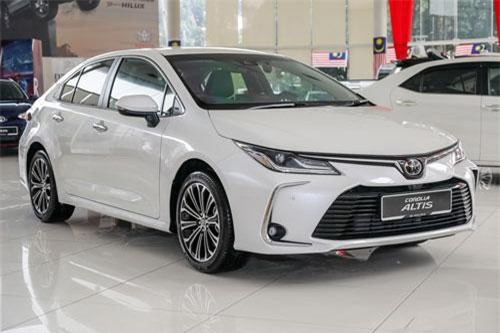 Chiêm ngưỡng vẻ đẹp của Toyota Corolla Altis 2019, giá gần 760 triệu