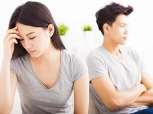 10 năm sau ly hôn, vợ cũ đề nghị một điều khiến tôi "đứng hình"